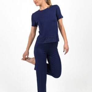 Pižama tamsiai mėlynos spalvos, komplektas 1132-92 Medžiagos sudėtis: 96% viskozė, 4 % elastanas.